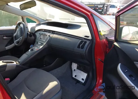 2013 Toyota Prius Three z USA, uszkodzony, nr VIN JTDKN3DUXD0354350